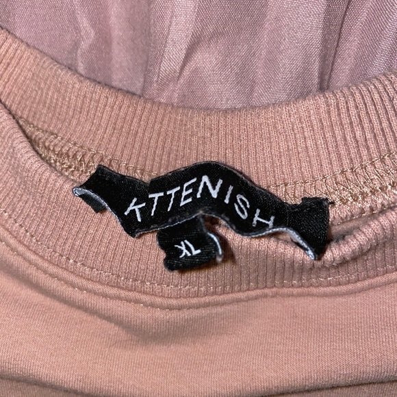 Baby pink kittenish sweater 🛍 - Picture 5 of 6